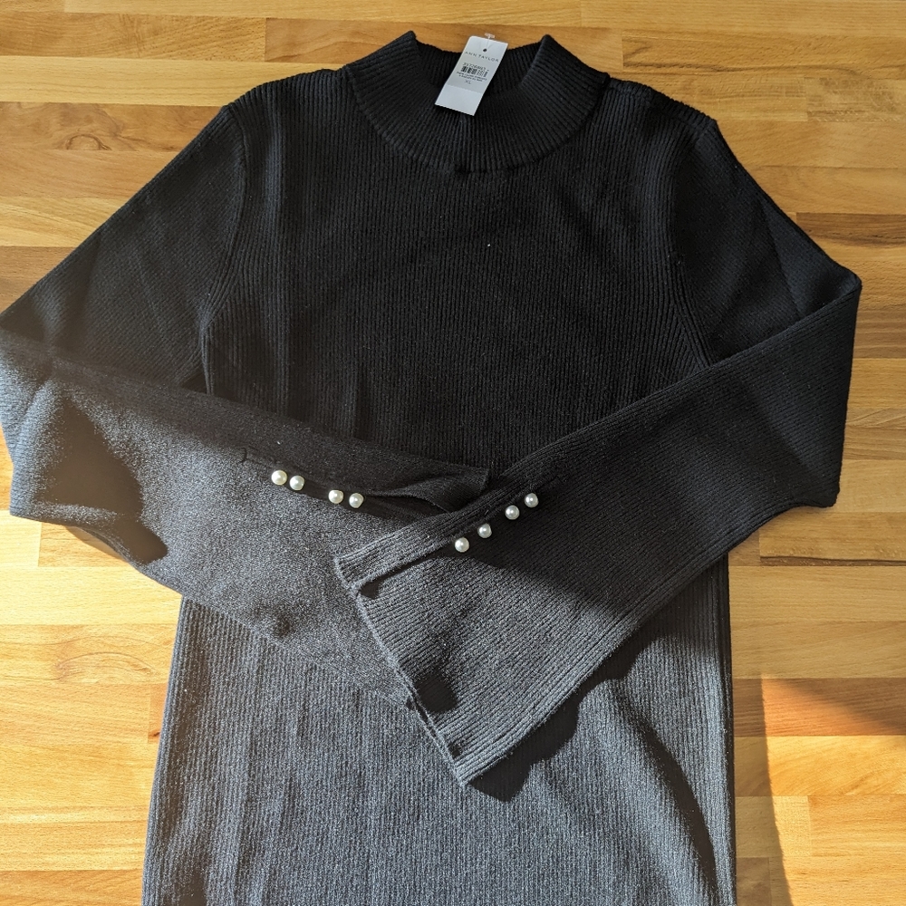 NWT Ann Taylor Pearl Button Mock Neck Sweater